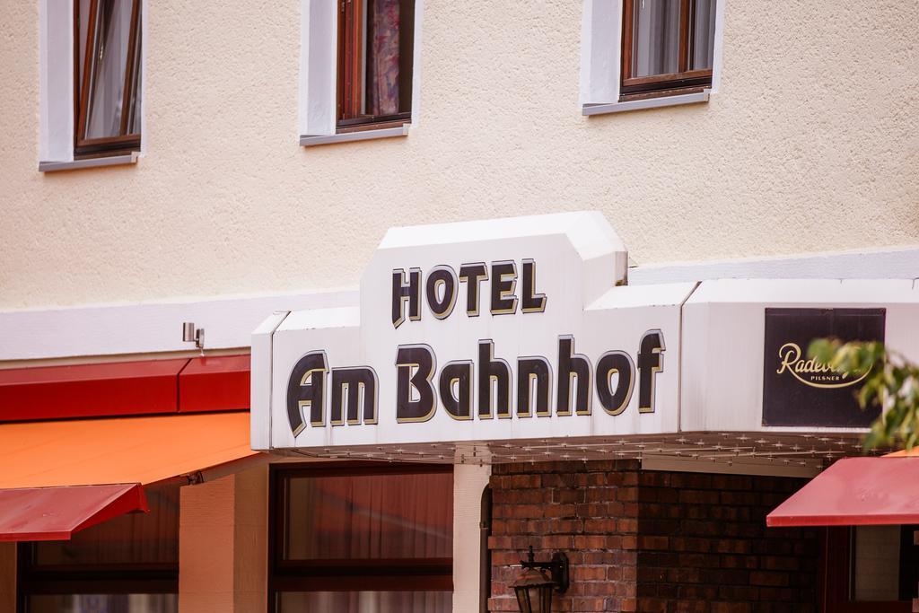 Hotel Am Bahnhof Стендаль Экстерьер фото